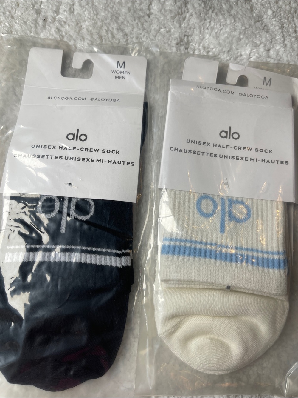 ALO Yoga Unisex Half-Crew Socks — Black & Cream with Blue Accent